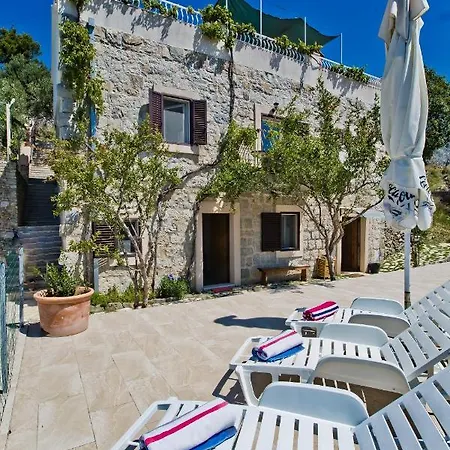 Don Dan, Private Pool, Sea Views Near Split Vila