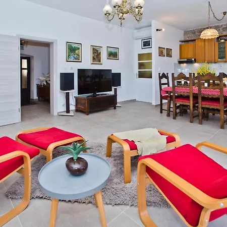 Don Dan Villa Žrnovnica