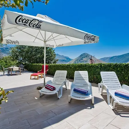 Villa -villa Don Dan -villa With Pool Near Split -suitable For Extended Žrnovnica
