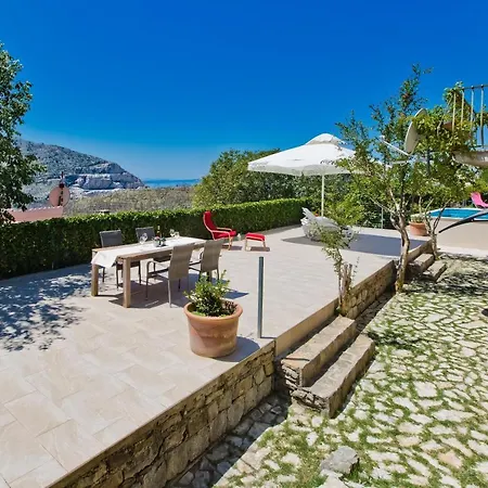 Villa Don Dan Zrnovnica