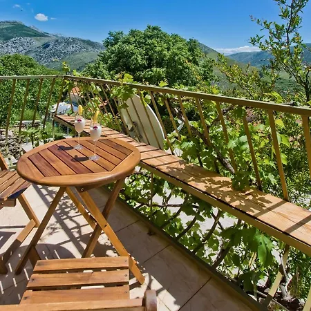 Villa -villa Don Dan -villa With Pool Near Split -suitable For Extended *